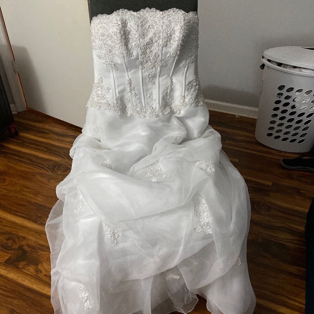Wedding dress